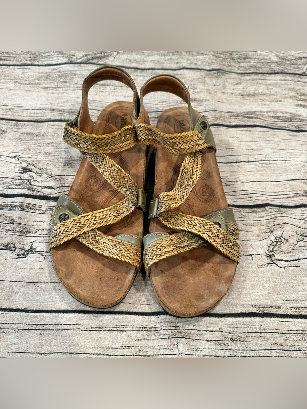 Taos Footwear Braided Natural Straw and Olive Green Leather Sandals Size 10